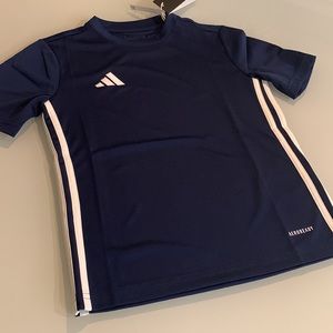 Adidas Tabela 23 soccer jersey - size S (9-10Y)